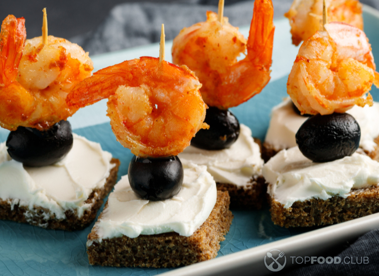 Канапе с креветками, маслинами и сливочным сыром
